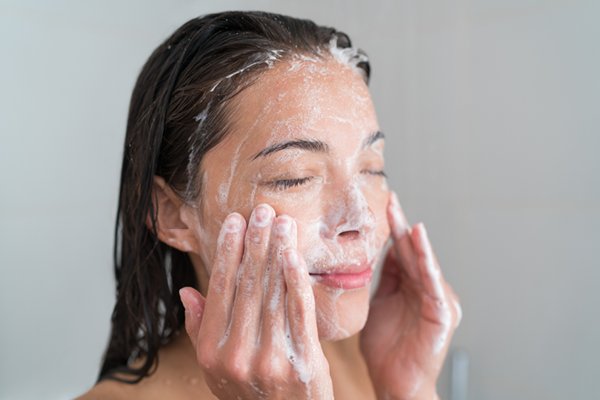How Skincare Routine Helps with Fine Lines, Wrinkles, and Aging